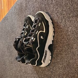 Womens Fila Tennis Shoes Size 8 Black